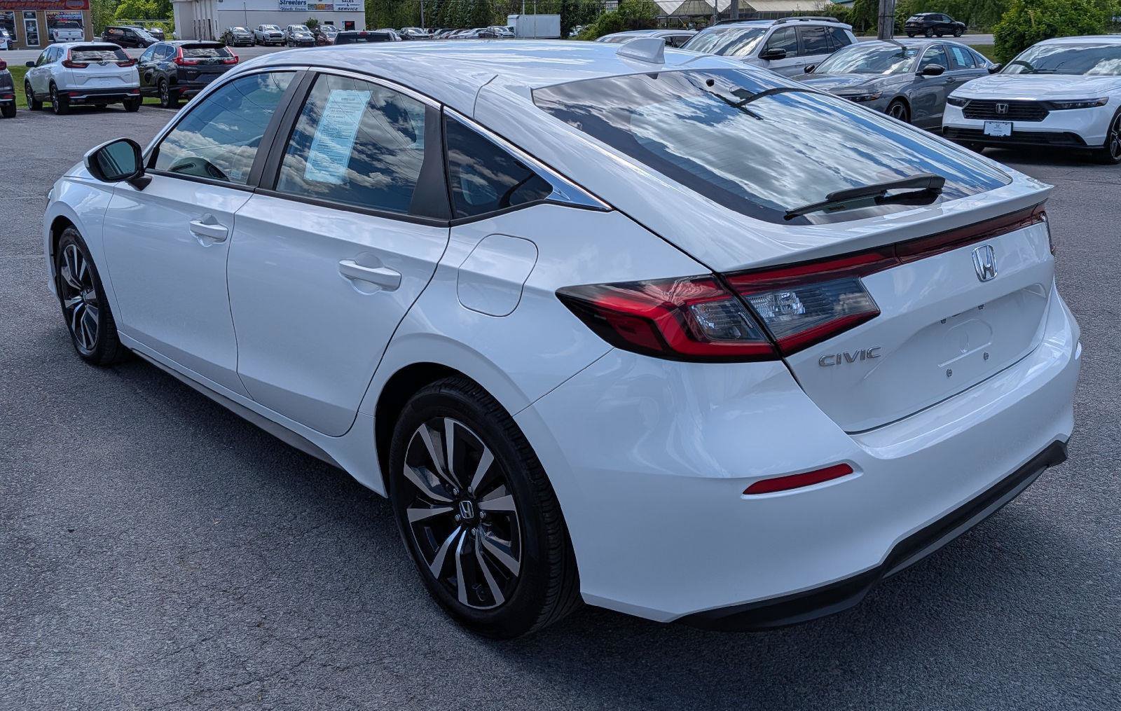 Certified 2023 Honda Civic EX-L image 9