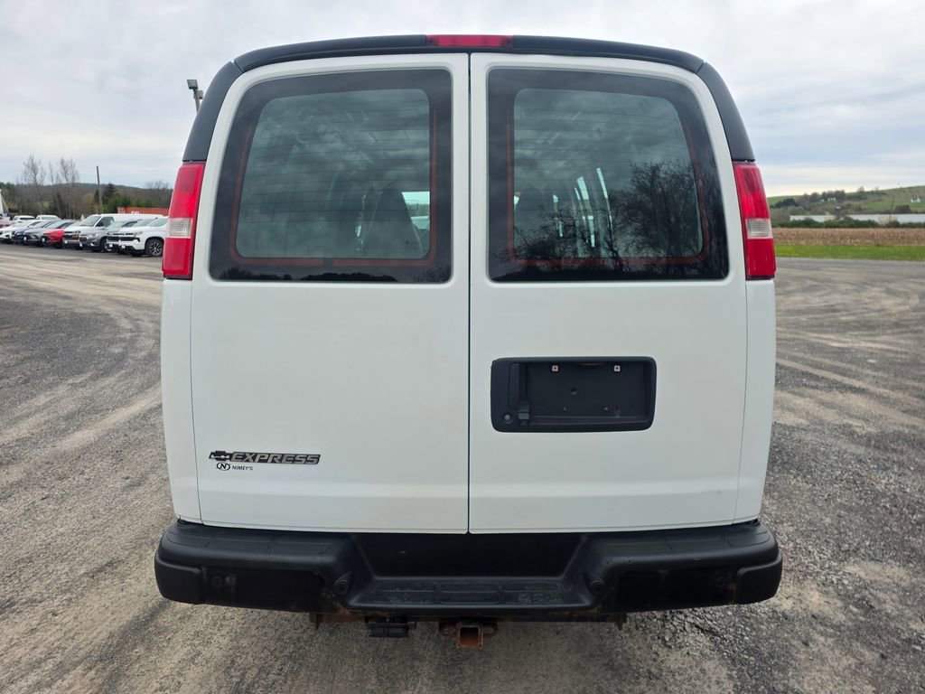 Used 2019 Chevrolet Express 2500 w/ Driver Convenience Package RWD image 10