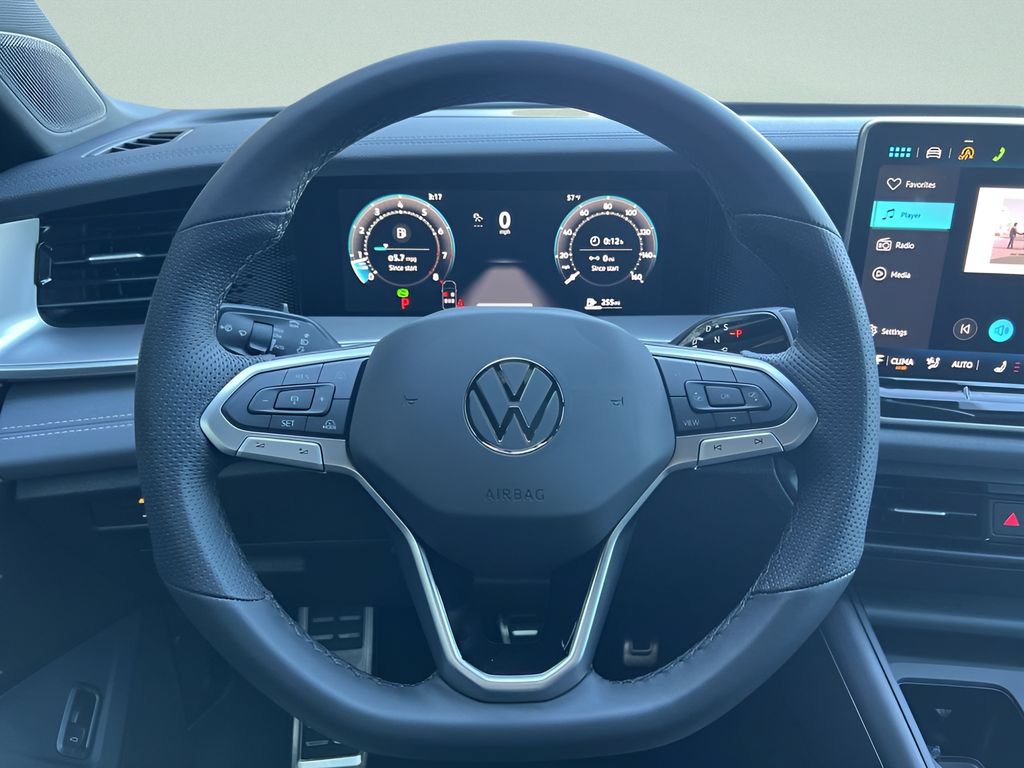 New 2026 Volkswagen Tiguan SE R-Line FWD image 14