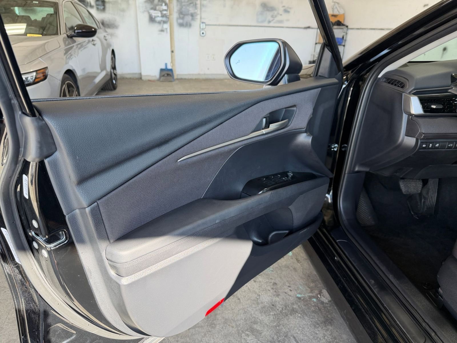 Used 2025 Toyota Camry LE image 20