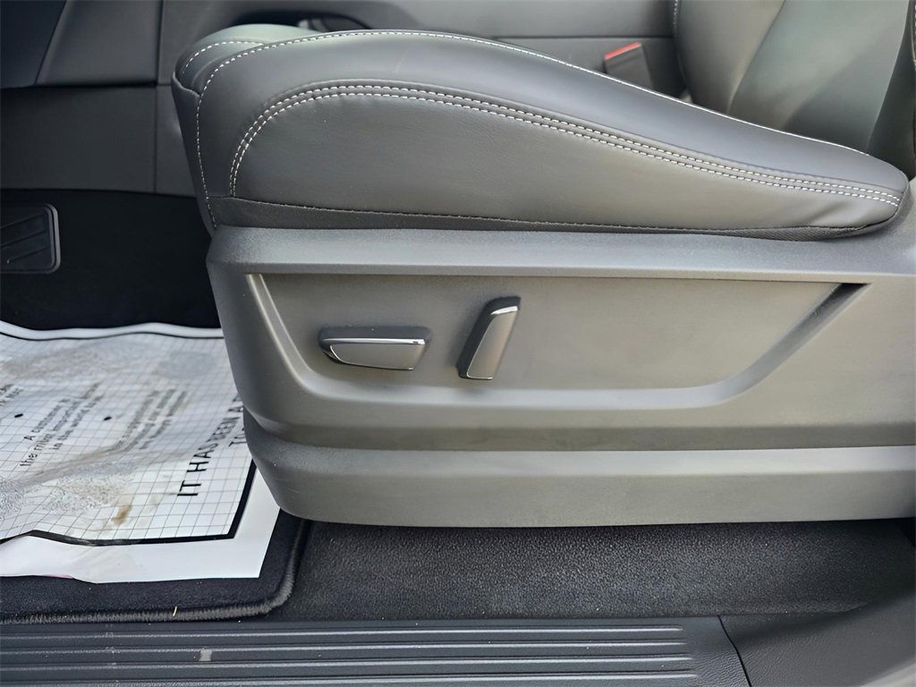 New 2026 Nissan Armada SV image 21