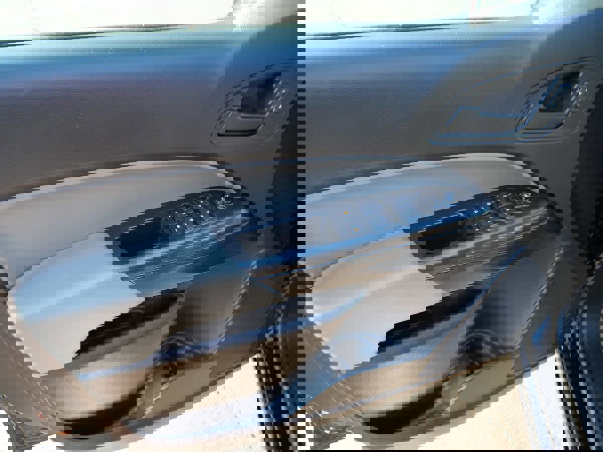 Used 2018 Chevrolet Colorado W/T w/ WT Convenience Package image 17