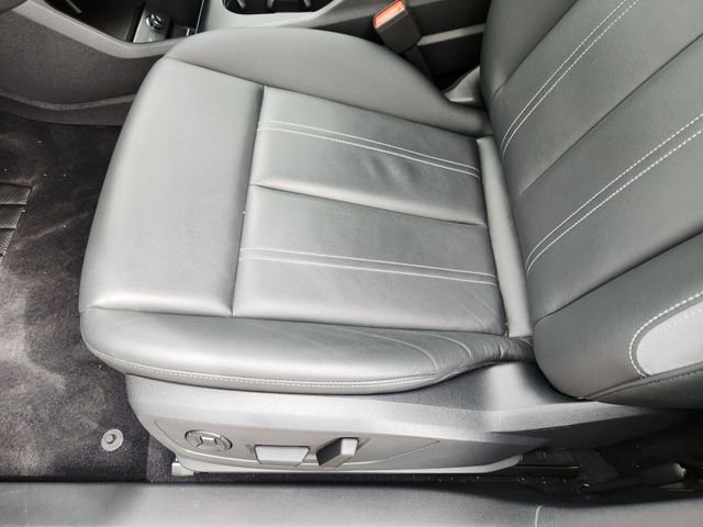 Used 2024 Audi Q4 e-tron Premium Plus w/ Premium Plus image 26