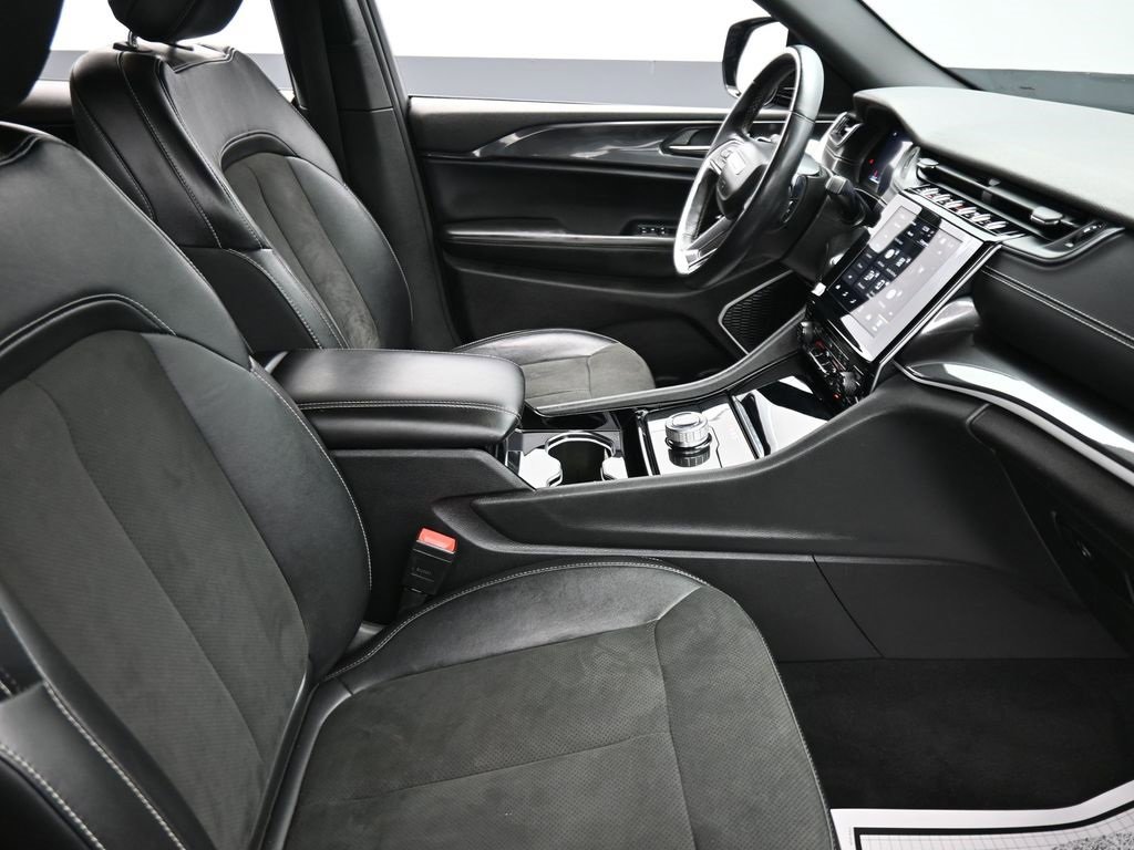 Used 2022 Jeep Grand Cherokee L Laredo image 18