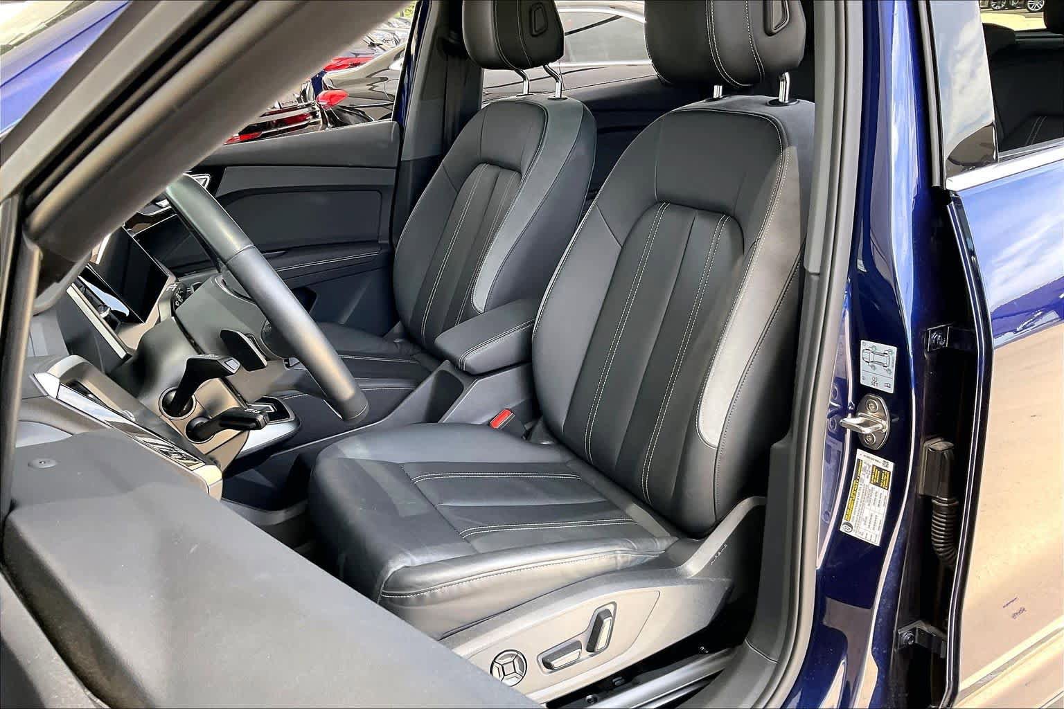 Used 2023 Audi Q4 e-tron Premium Plus w/ Premium Plus RWD image 7