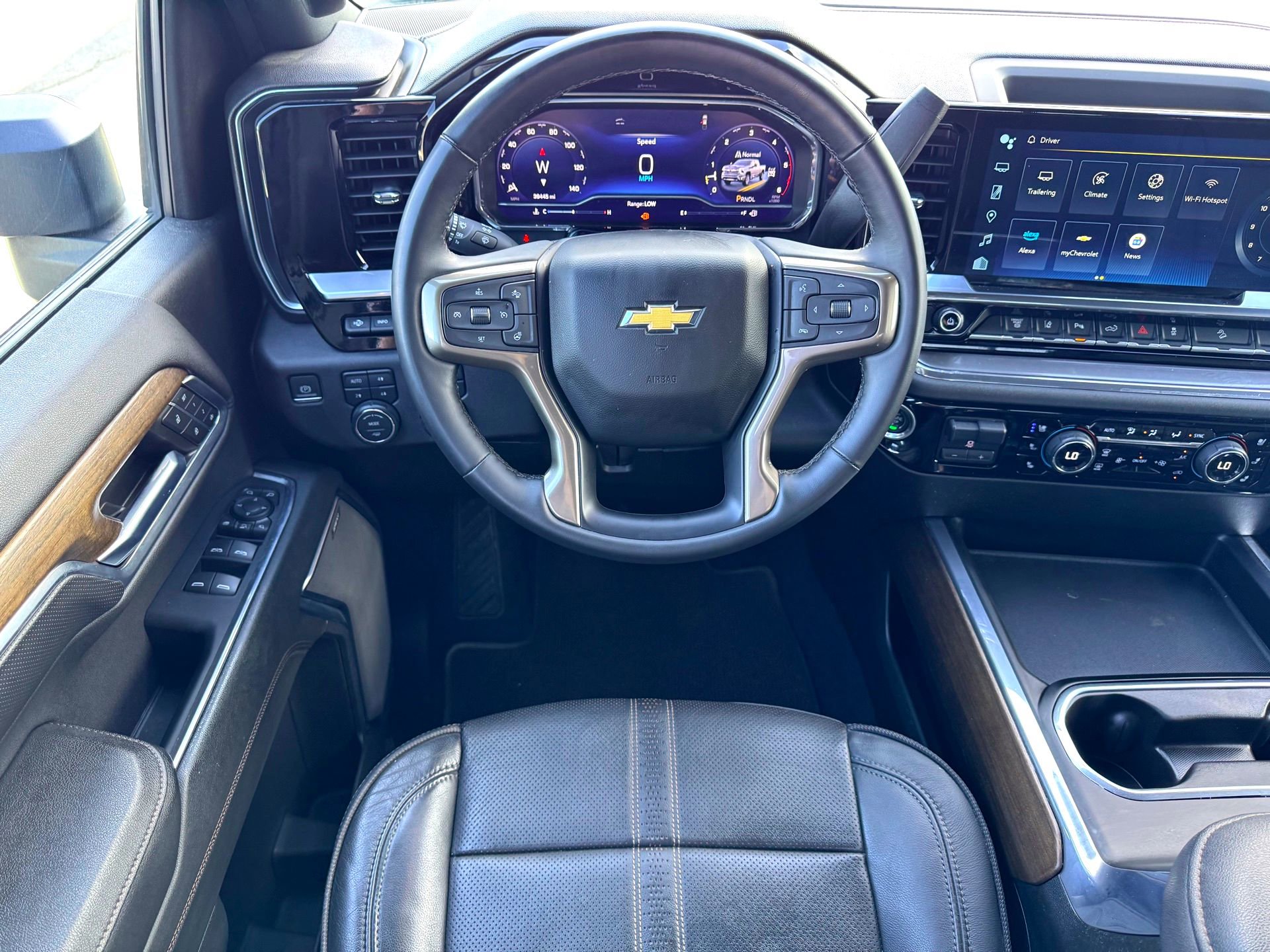 Used 2024 Chevrolet Silverado 2500 High Country w/ Technology Package image 23