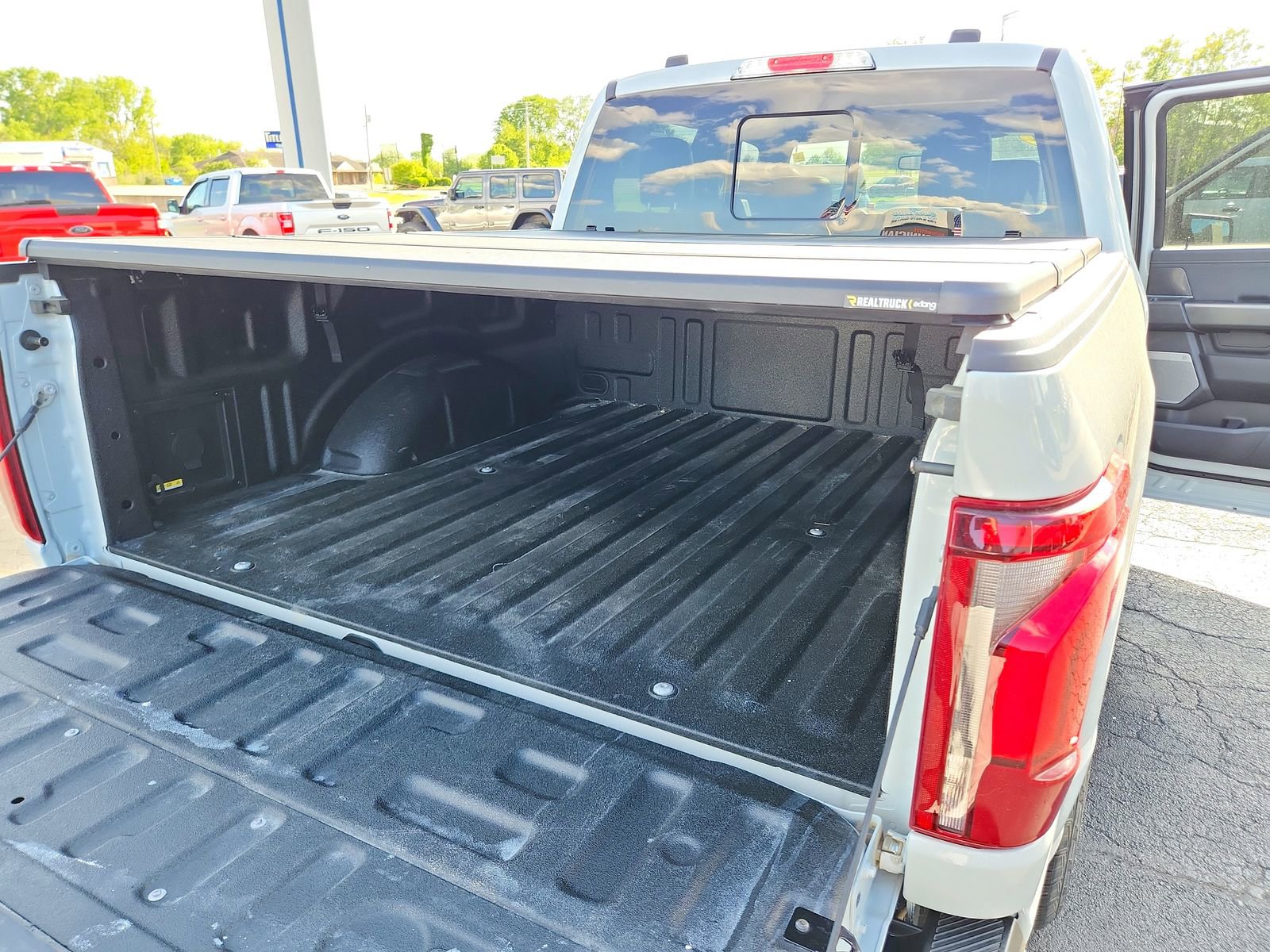 Used 2024 Ford F150 Lariat AWD/4WD image 31