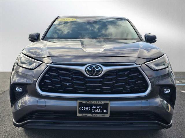 Used 2023 Toyota Highlander LE FWD image 9