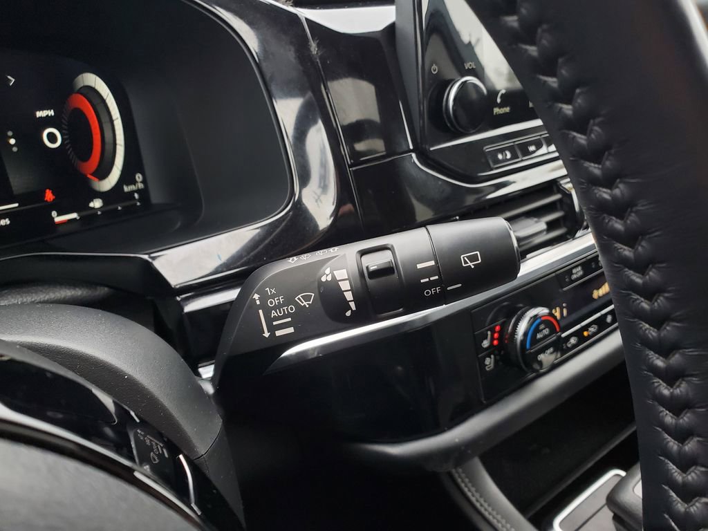 Used 2023 Nissan Pathfinder Platinum image 24