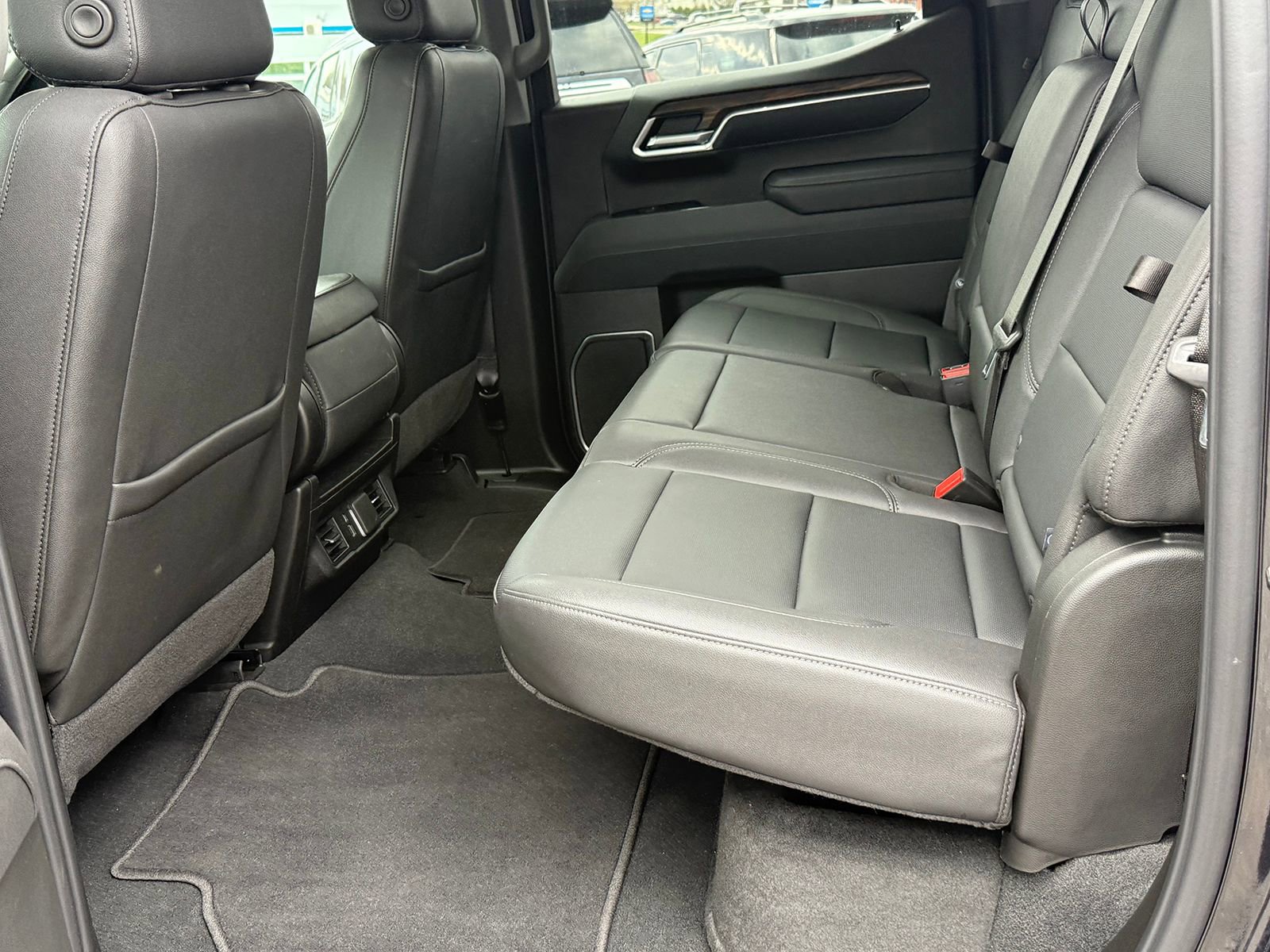 Certified 2026 GMC Sierra 1500 SLT image 19