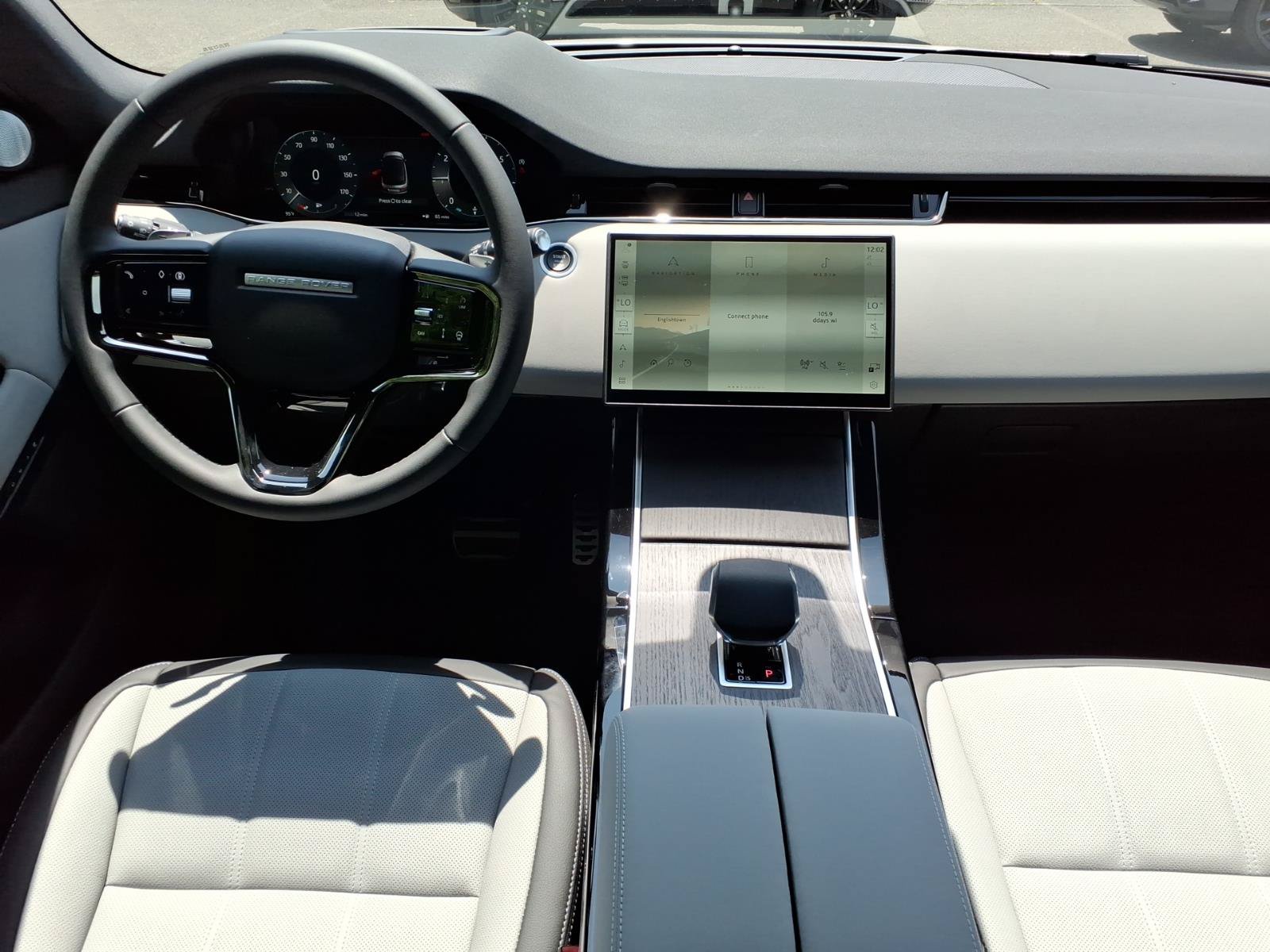 New 2026 Land Rover Range Rover Evoque Hoxton AWD/4WD image 4
