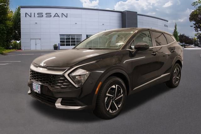 Used 2023 Kia Sportage LX image 5