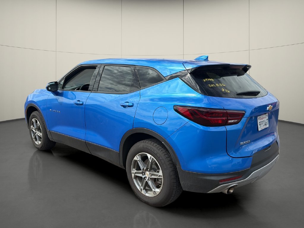 Used 2025 Chevrolet Blazer LT FWD image 5