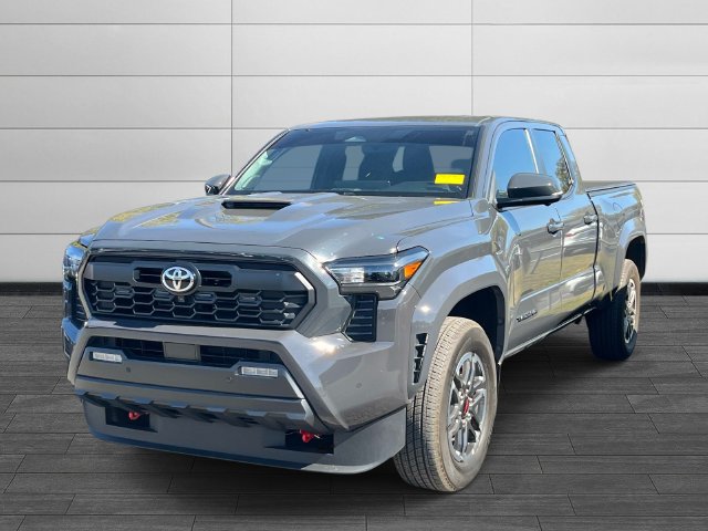 Used 2024 Toyota Tacoma TRD Sport w/ TRD Sport Premium Package AWD/4WD image 6