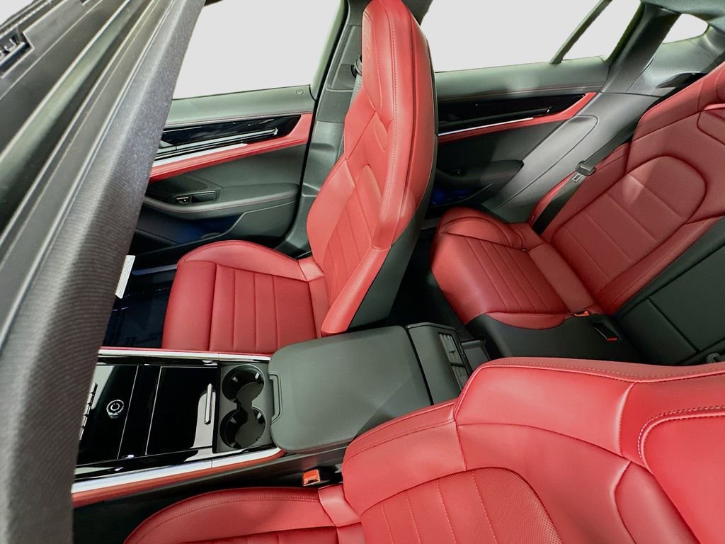 New 2026 Porsche Panamera image 14