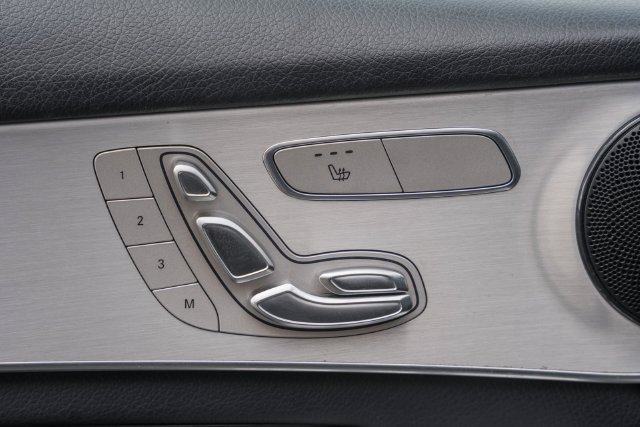 Used 2019 Mercedes-Benz GLC 300 4MATIC image 40