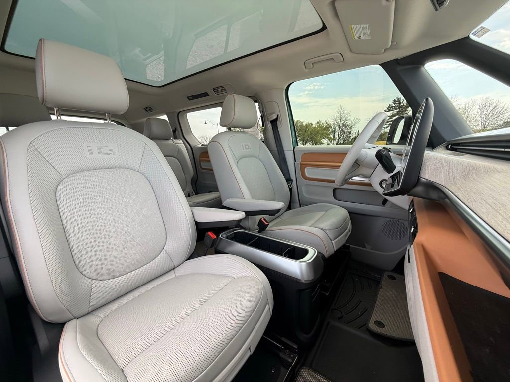 Used 2025 Volkswagen ID. Buzz 1st Edition AWD/4WD image 30