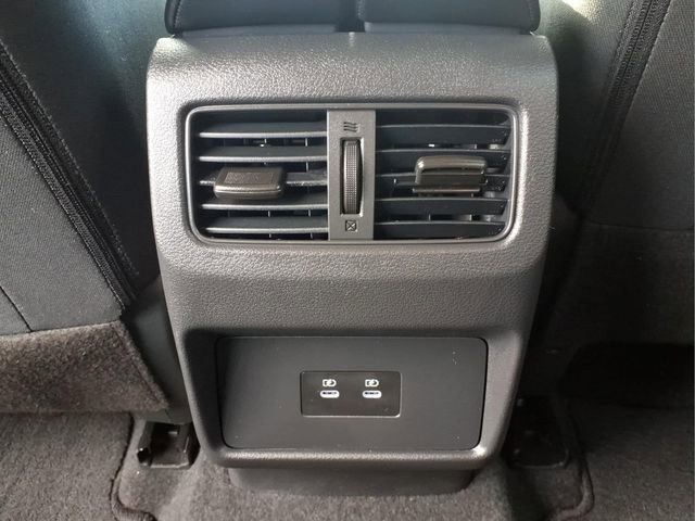 Used 2026 Nissan Rogue SV AWD/4WD image 31