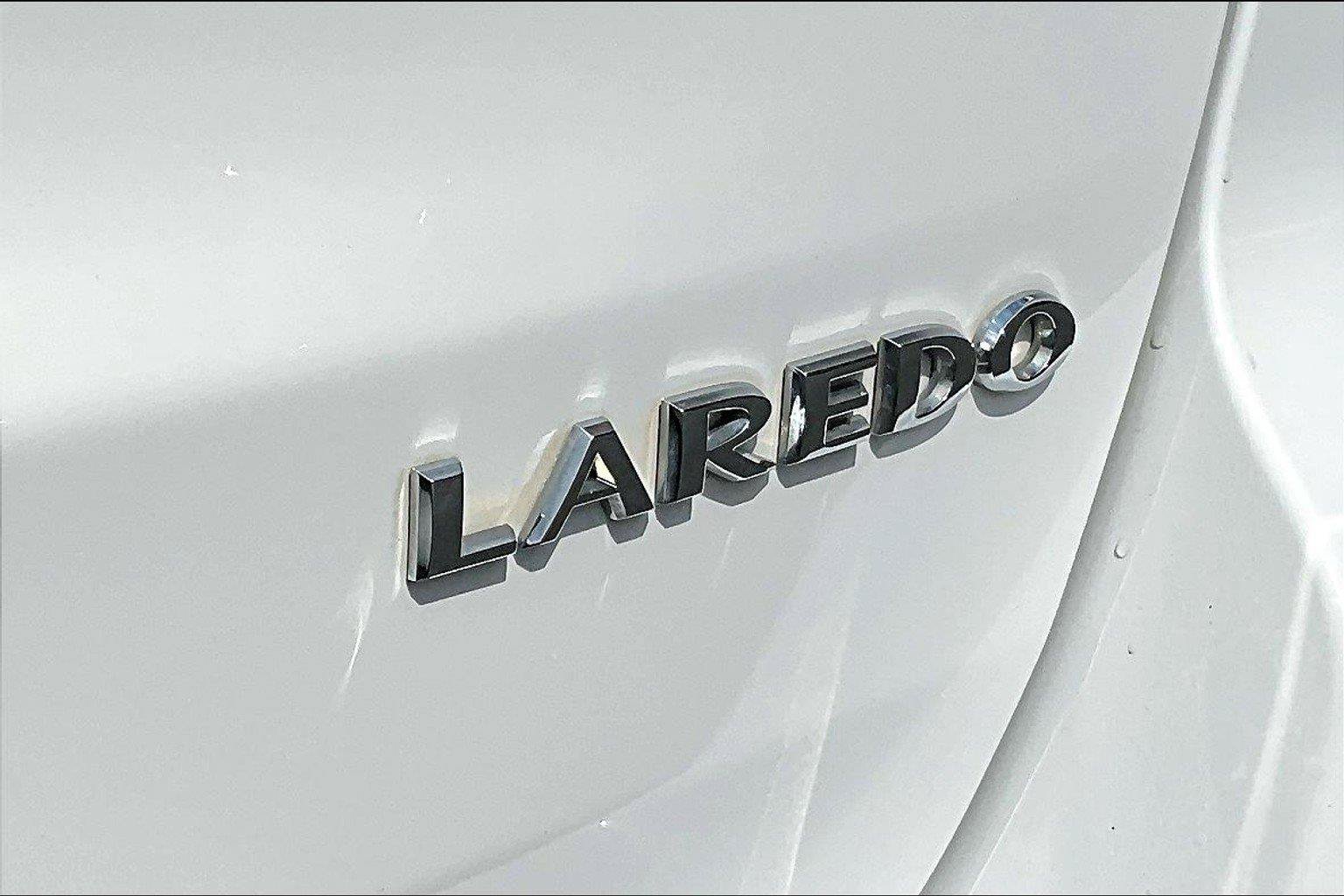 Used 2021 Jeep Grand Cherokee Laredo AWD/4WD image 9