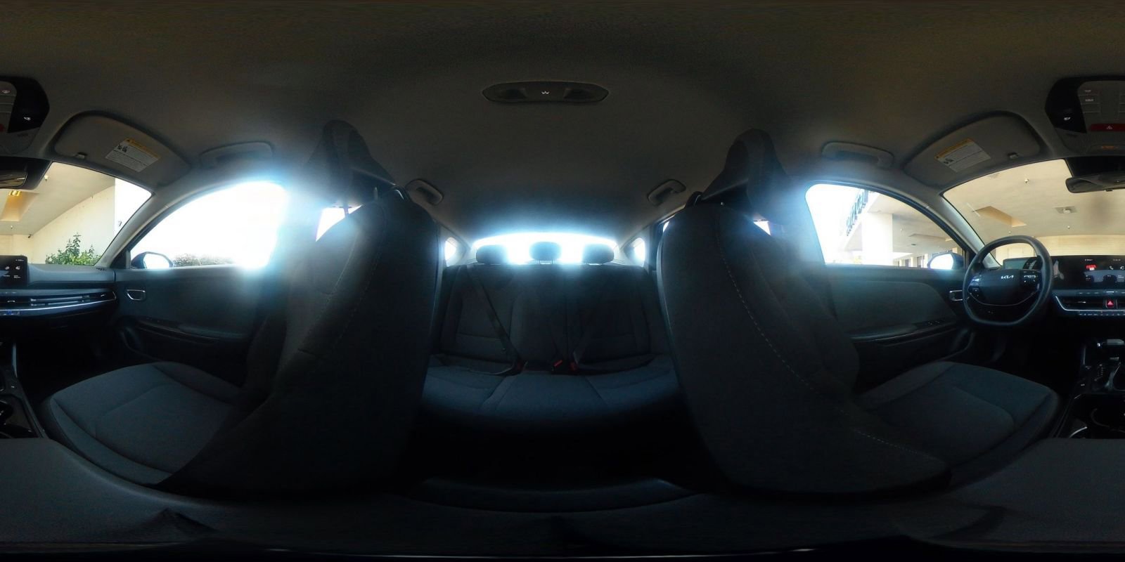 Used 2025 Kia K4 LXS image 42