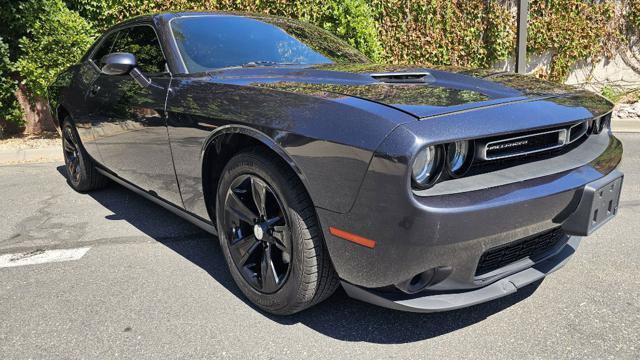 Used 2019 Dodge Challenger SXT RWD image 3