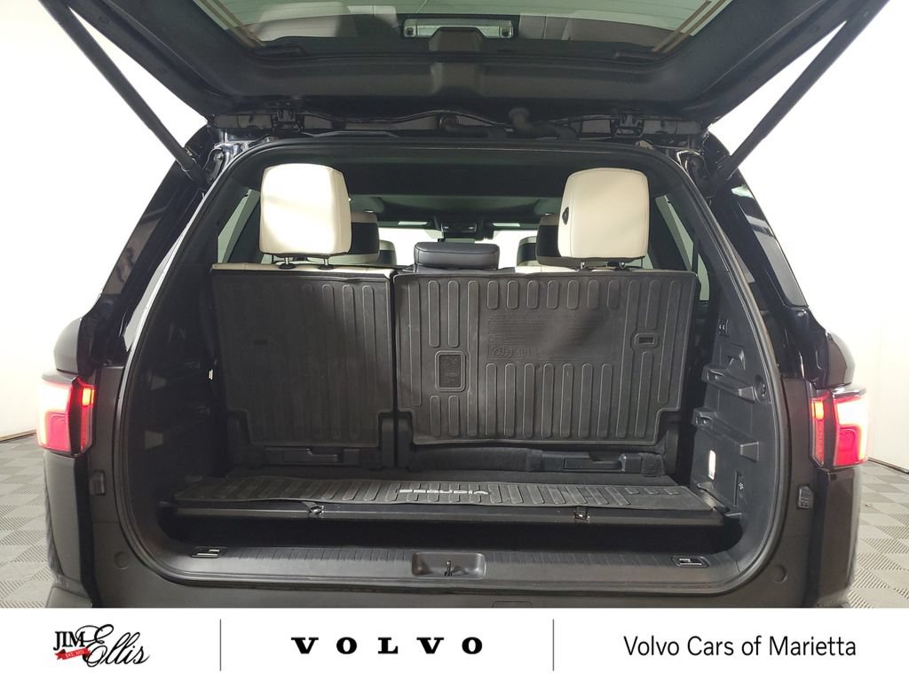 Used 2023 Toyota Sequoia Capstone AWD/4WD image 9