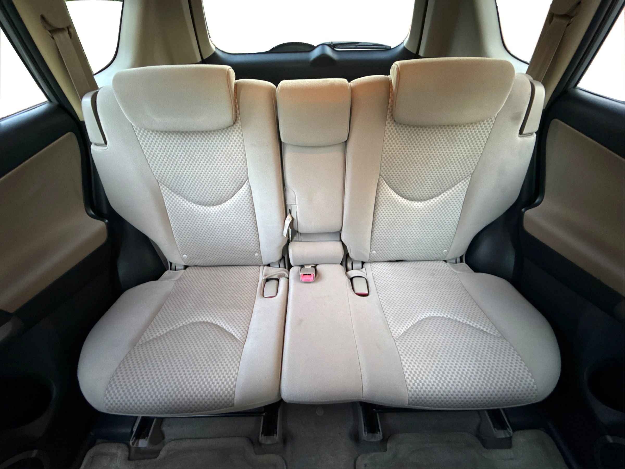 Used 2006 Toyota RAV4 Sport Utility 4D image 24