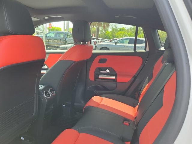 Used 2025 Mercedes-Benz GLA 250 image 12