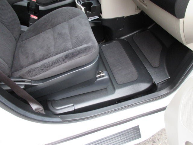Used 2019 Dodge Grand Caravan SE FWD image 27