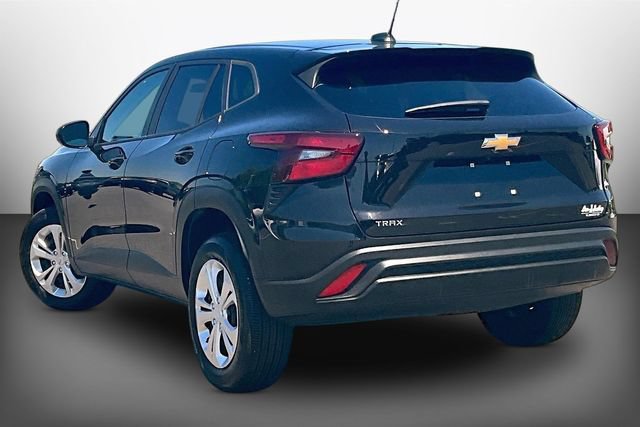 Used 2024 Chevrolet Trax LS FWD image 11