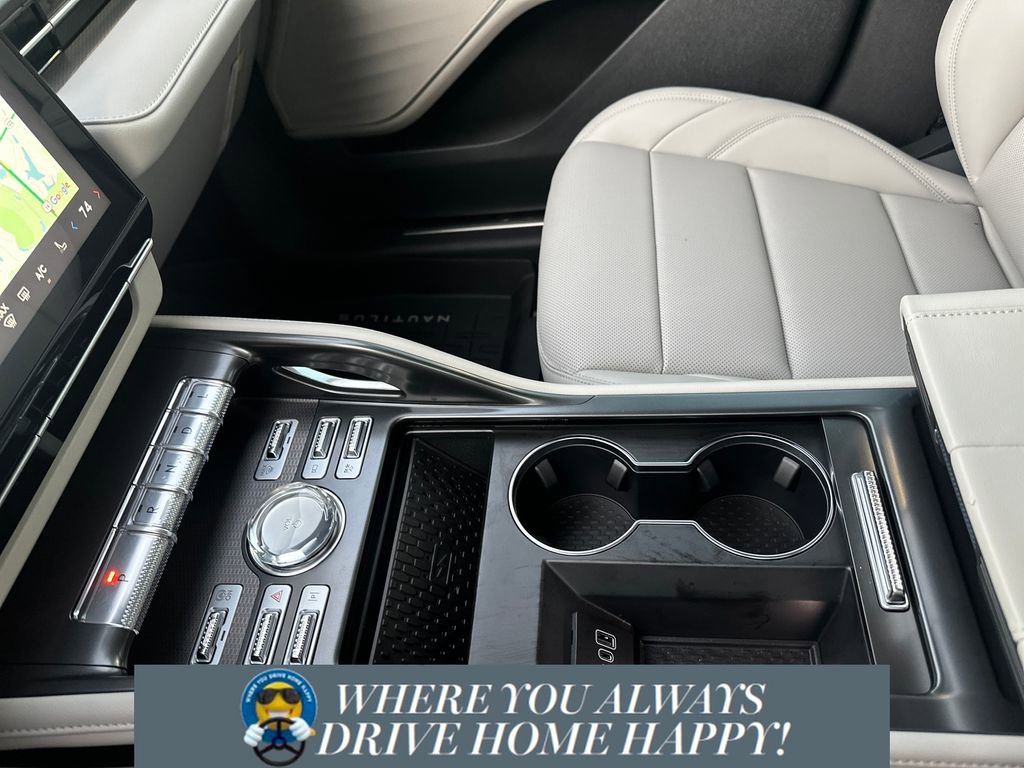 New 2026 Lincoln Nautilus Premier w/ Jet Appearance Package image 15