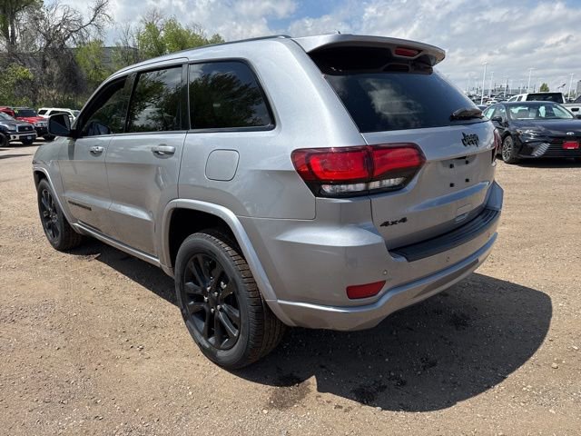 Used 2021 Jeep Grand Cherokee Laredo X AWD/4WD image 3