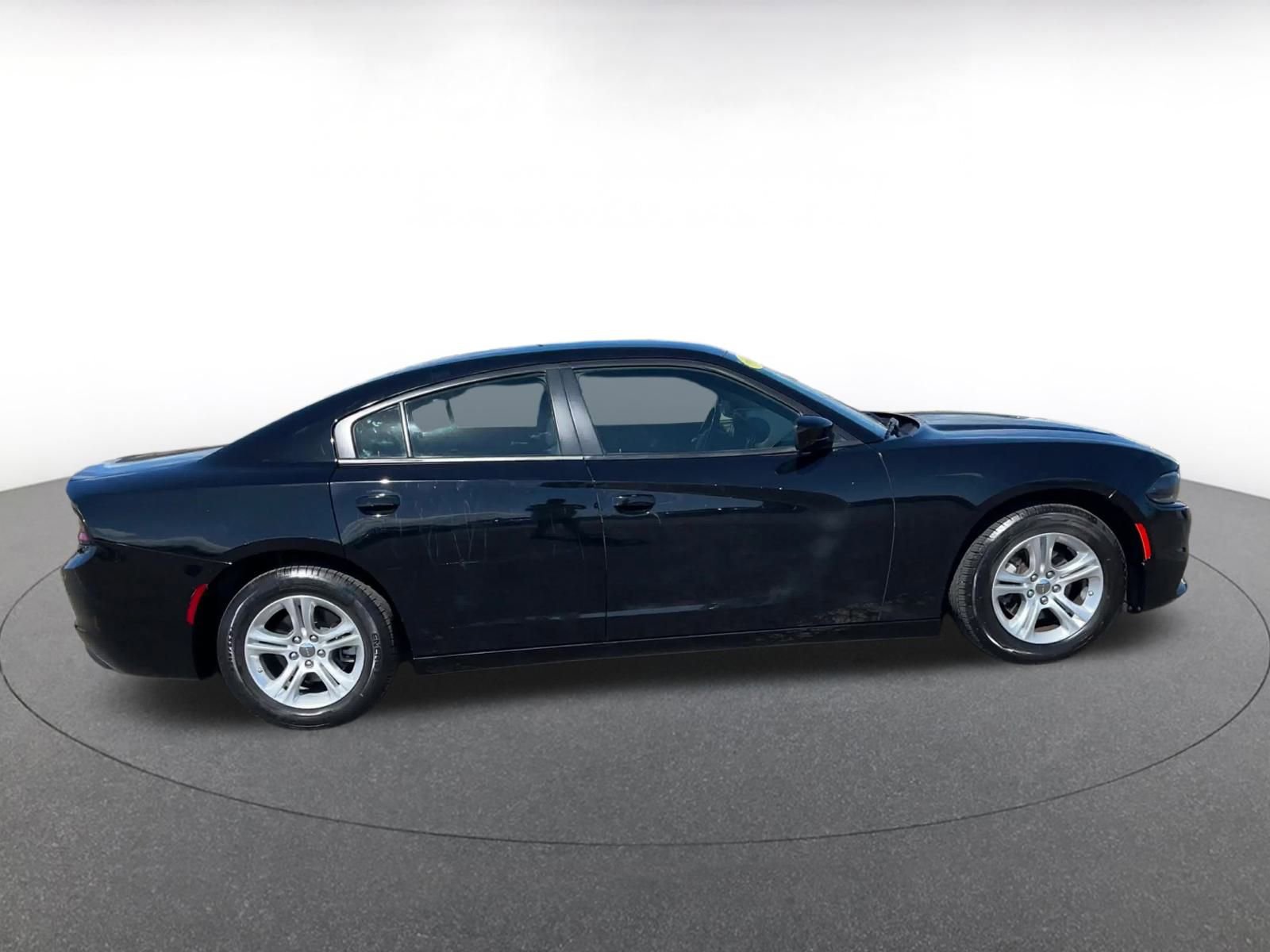 Used 2022 Dodge Charger SXT image 16