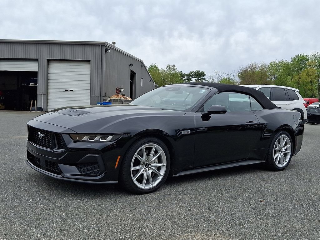 Used 2024 Ford Mustang GT Premium RWD image 3