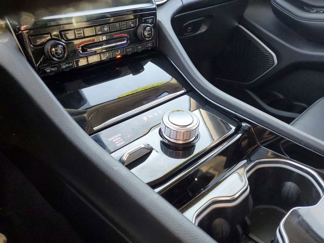 Used 2022 Jeep Grand Cherokee Limited image 24