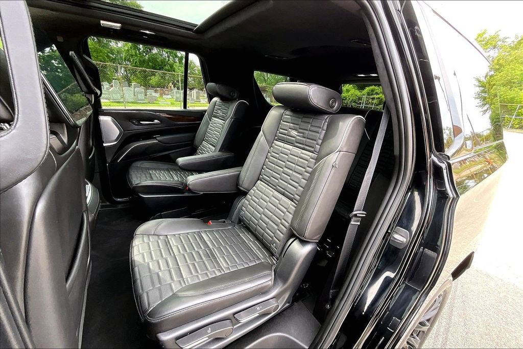 Used 2023 Cadillac Escalade Sport Platinum w/ LPO, ONYX Package AWD/4WD image 25