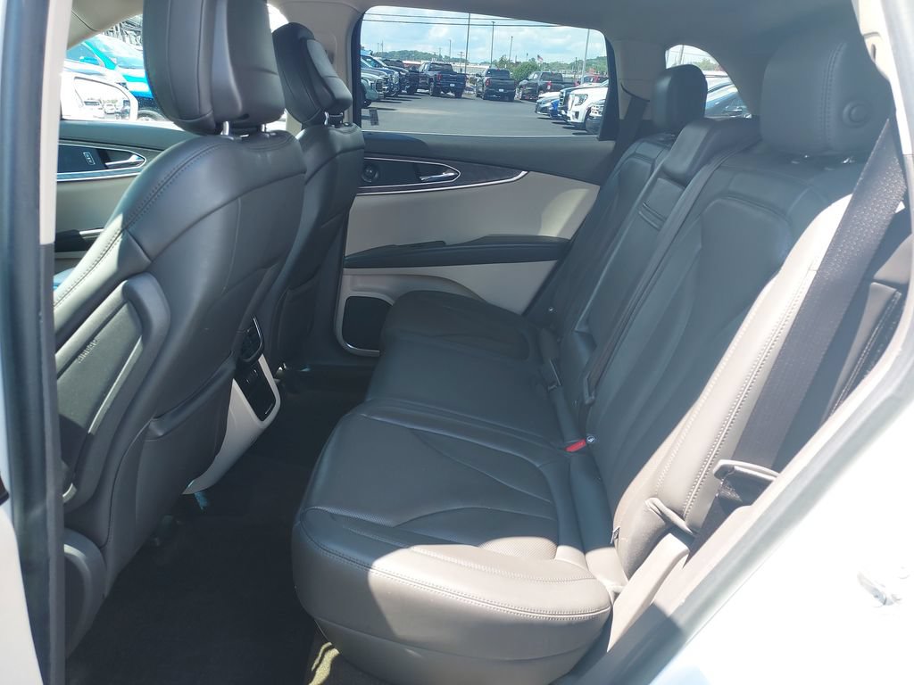 Used 2020 Lincoln Nautilus Reserve AWD/4WD image 14