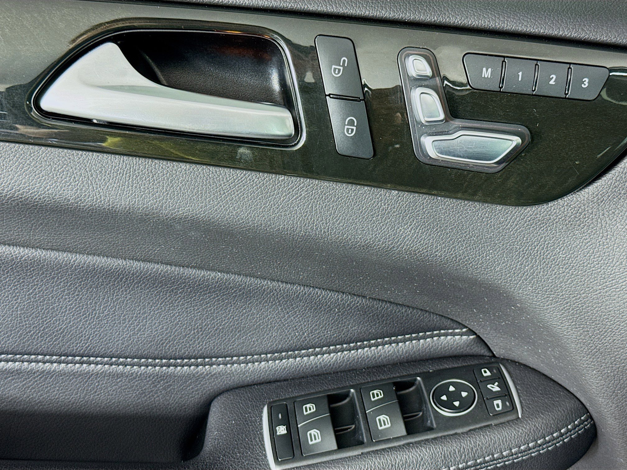 Used 2018 Mercedes-Benz GLE 350 4MATIC image 21