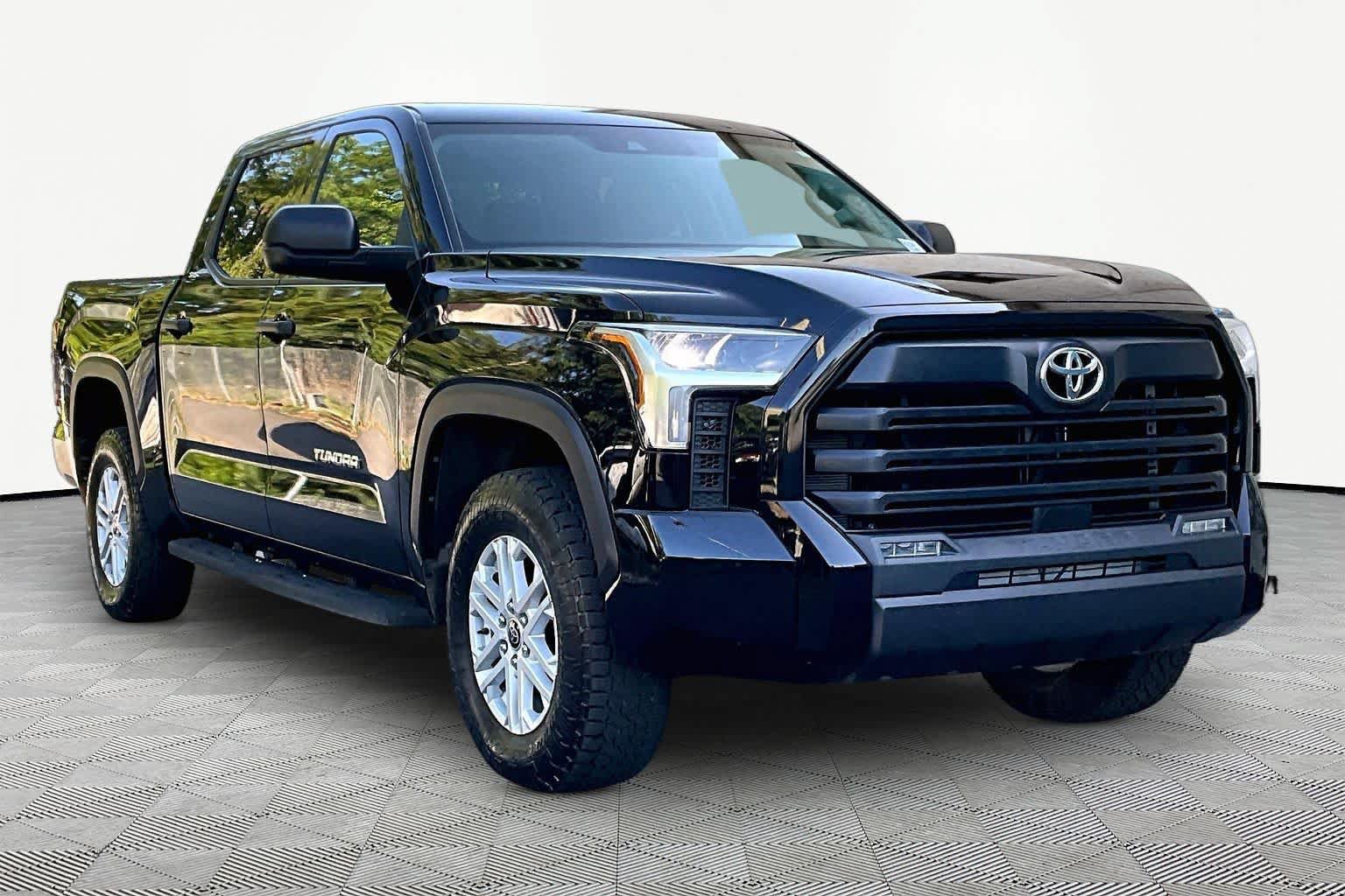 Used 2024 Toyota Tundra SR5 AWD/4WD image 3