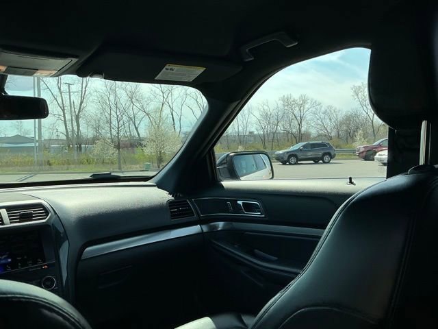Used 2019 Ford Explorer XLT w/ Equipment Group 202A image 28