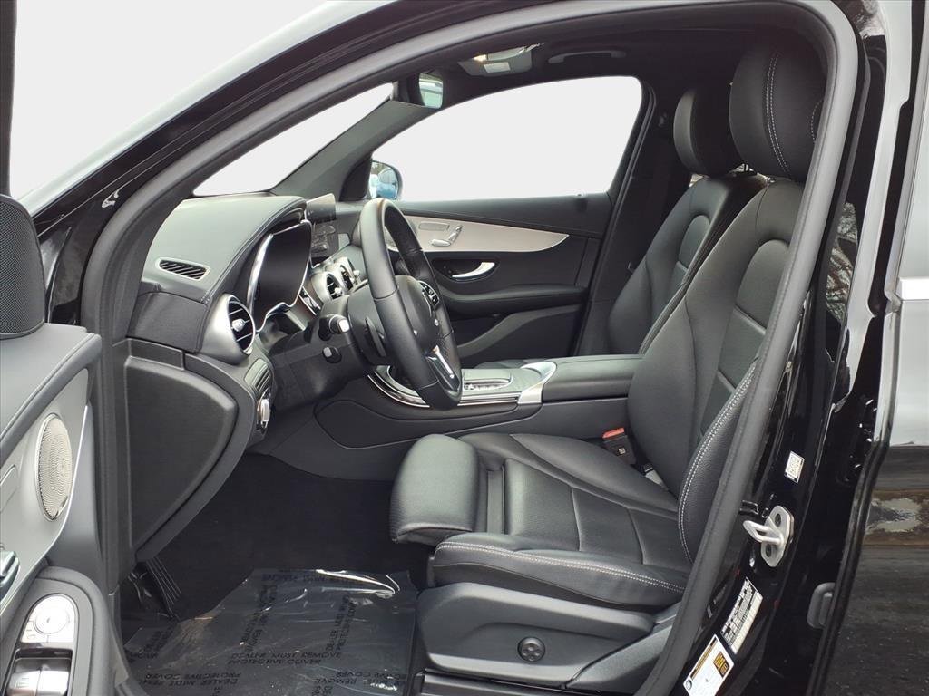 Used 2023 Mercedes-Benz GLC 300 4MATIC Coupe image 9