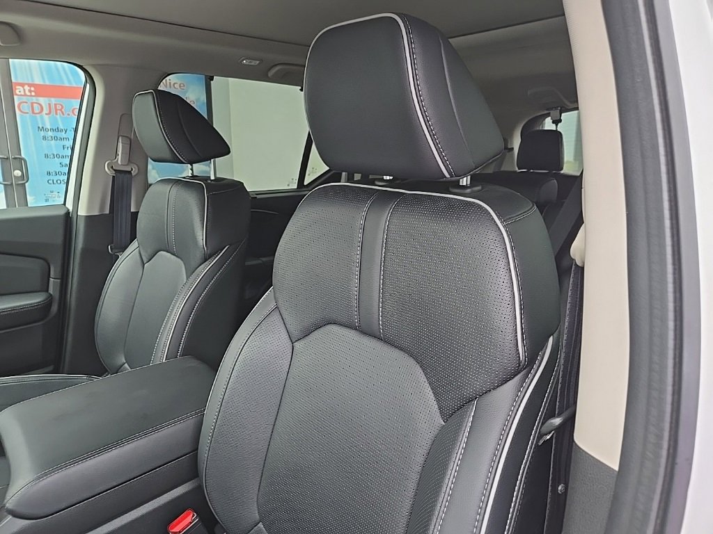 Used 2023 Honda Pilot Elite image 34