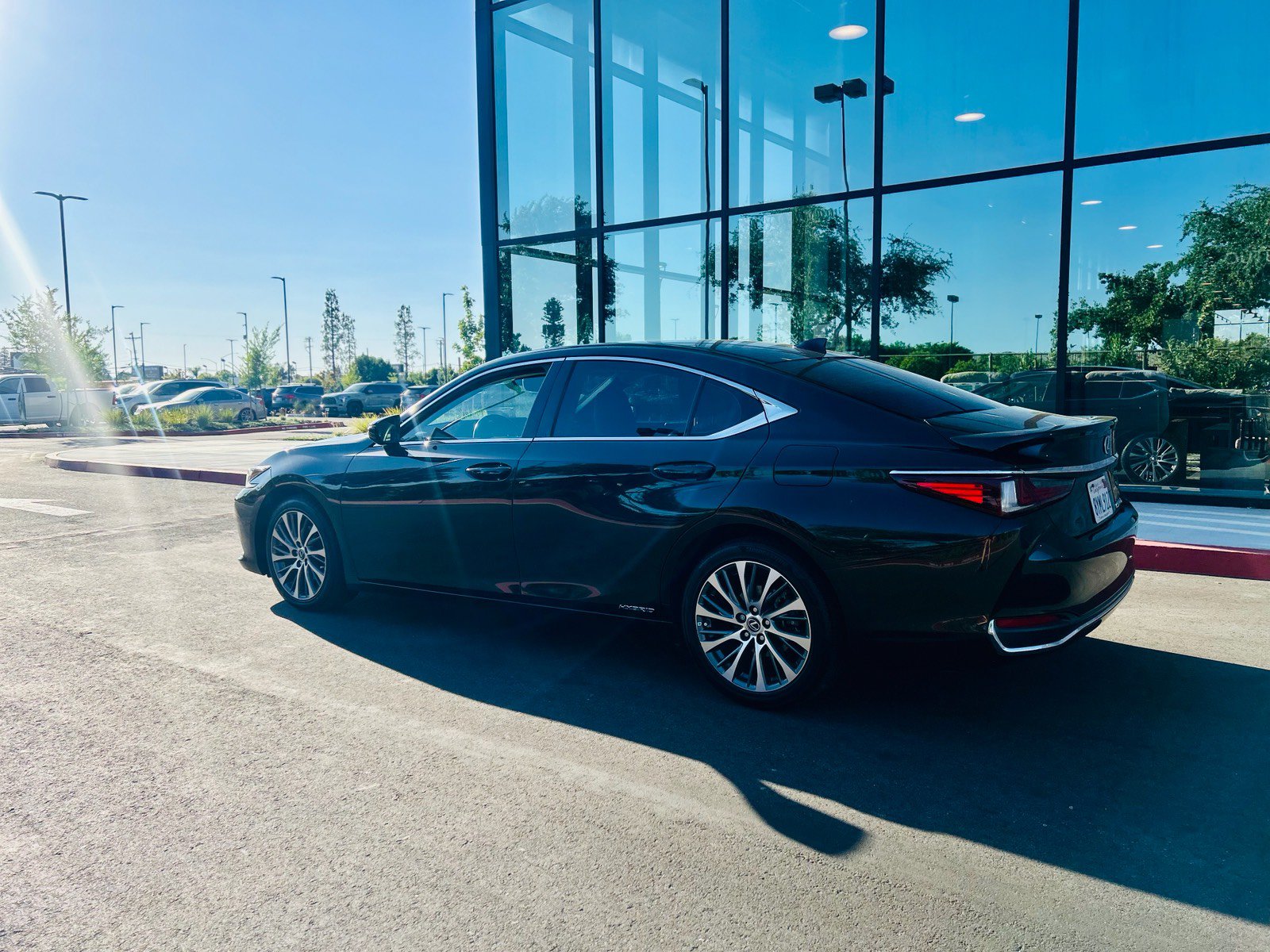 Used 2021 Lexus ES 300h w/ Premium Package FWD image 6