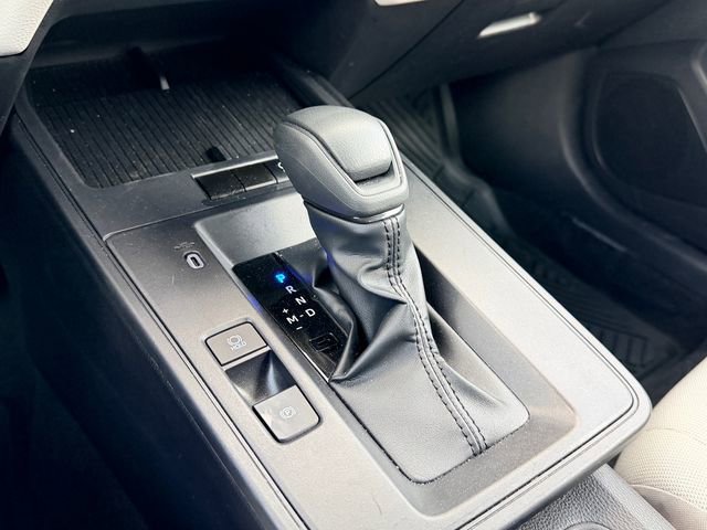 Used 2026 Toyota Corolla Cross L image 15