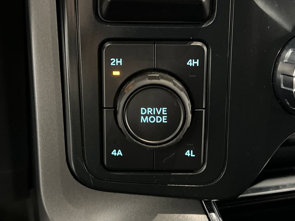 Used 2025 Ford F150 Lariat AWD/4WD image 52