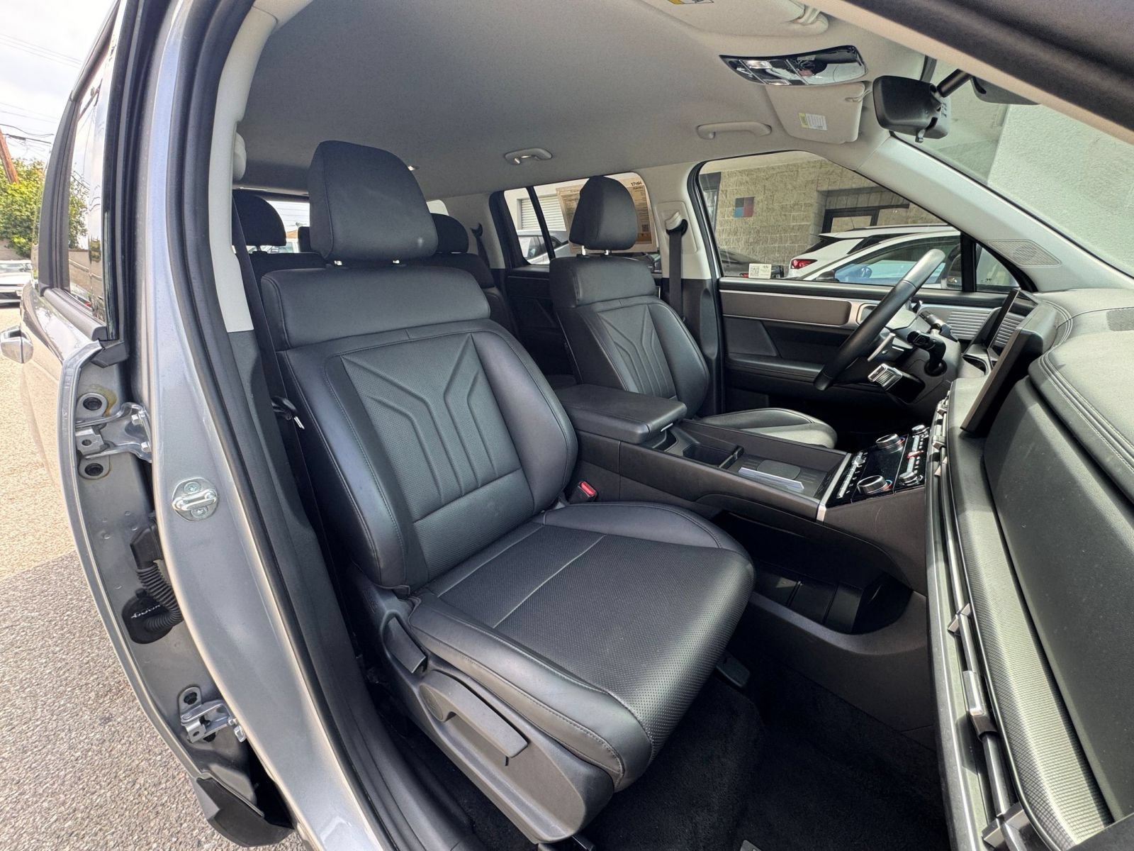 Used 2025 Hyundai Santa Fe SEL AWD/4WD image 34