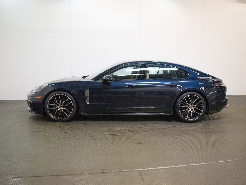 Certified 2022 Porsche Panamera 4 Platinum Edition AWD/4WD image 2