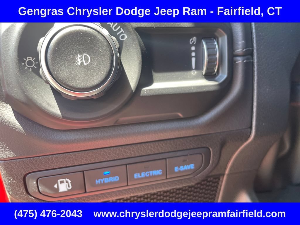 Certified 2025 Jeep Wrangler Unlimited Sahara AWD/4WD image 41
