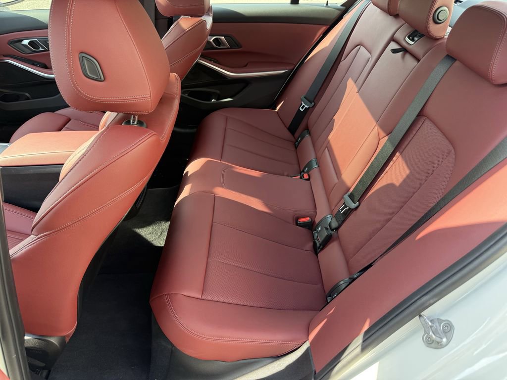 Used 2025 BMW 330i xDrive Sedan w/ M Sport Package image 11