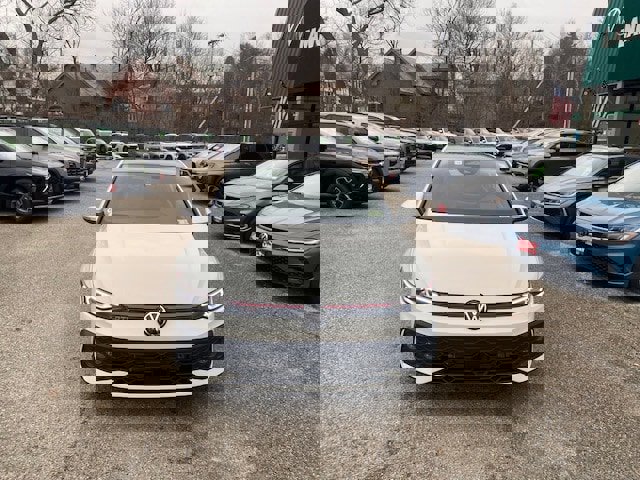 New 2026 Volkswagen GTI SE image 2